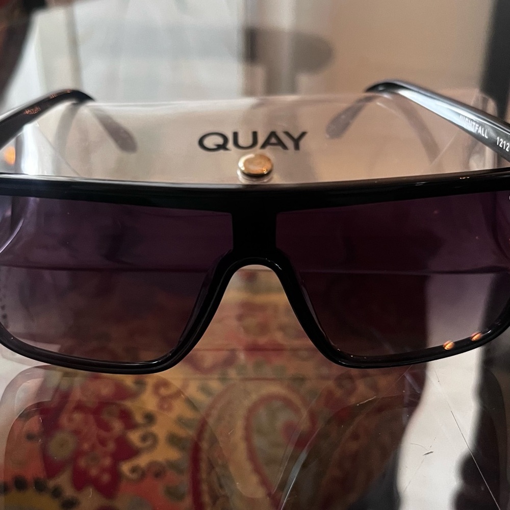Quay Australia Black Sunglasses with Purple Gradient Lenses